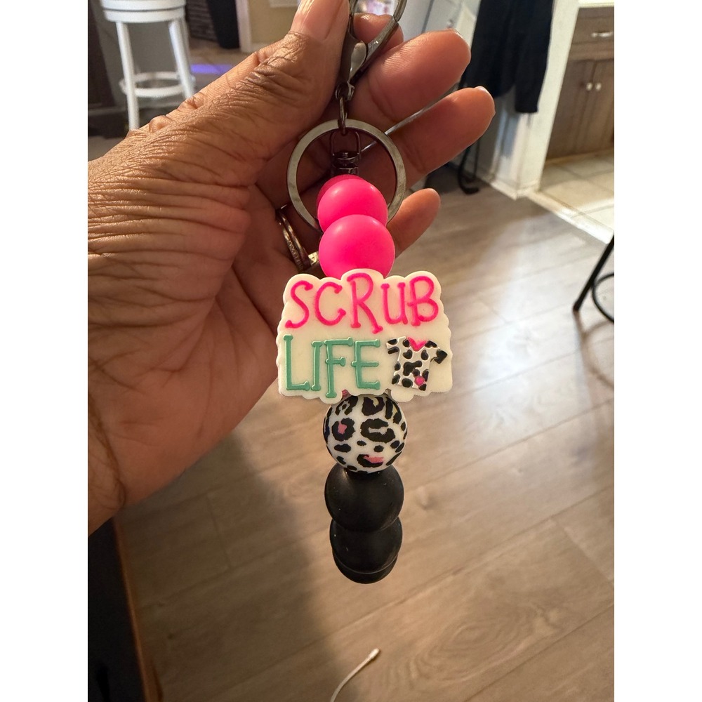 Scrub Life Silicone Bead Keychain Wristlet Pink Leopard Nurse Bracelet Key Ring